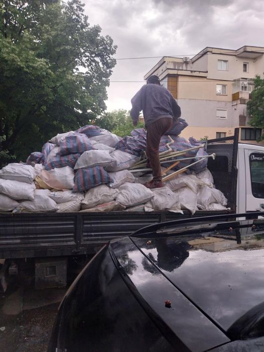 Construcții,demolari, debarasari ,mobila,lemne,etc