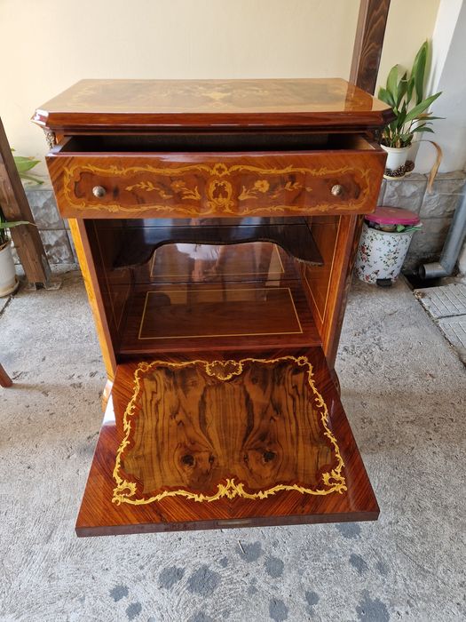 Уникален голям антикварен френски шкаф скрин бар