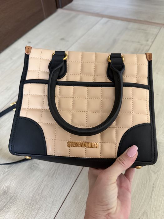 Gentuta noua Steve Madden