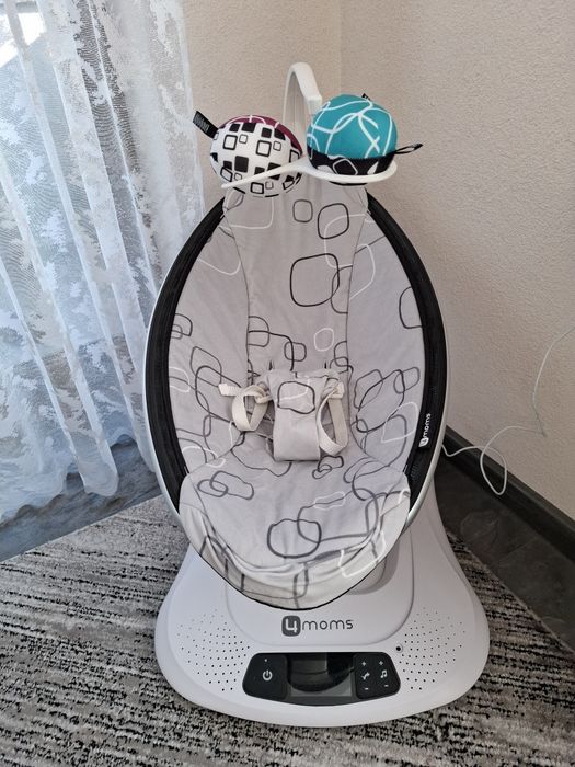 MamaRoo 4 електрическа люлка