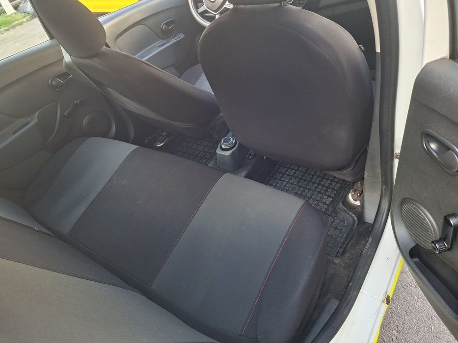 De vanzare dacia logan