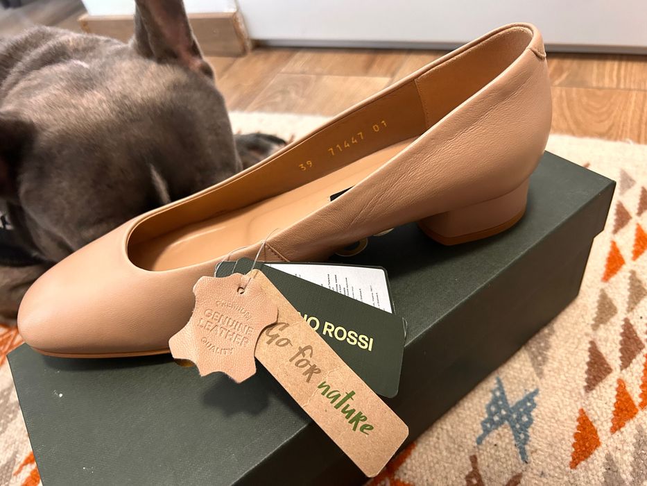 Sandale negre /pantofi crem marimea 39 /40