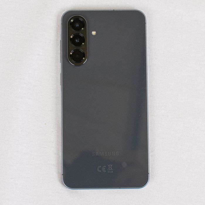 Samsung Galaxy A56 5G 128GB - Baterie 100% + 3 Huse