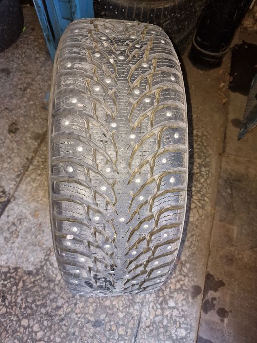 Шины  2 комплекта на прадо