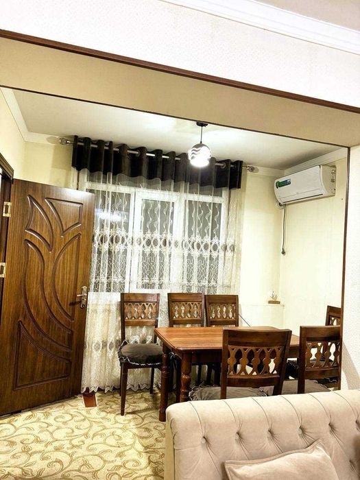 Бобур кучасида NEXT SUPERMARKETI рўпараси қизларга квартира без маклер