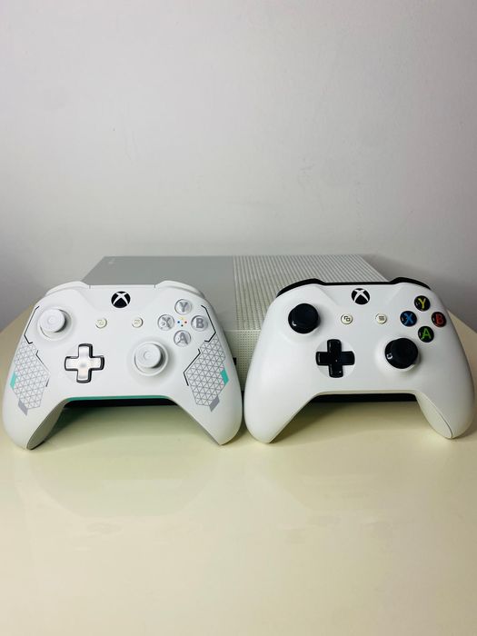 Xbox one S 1TB .