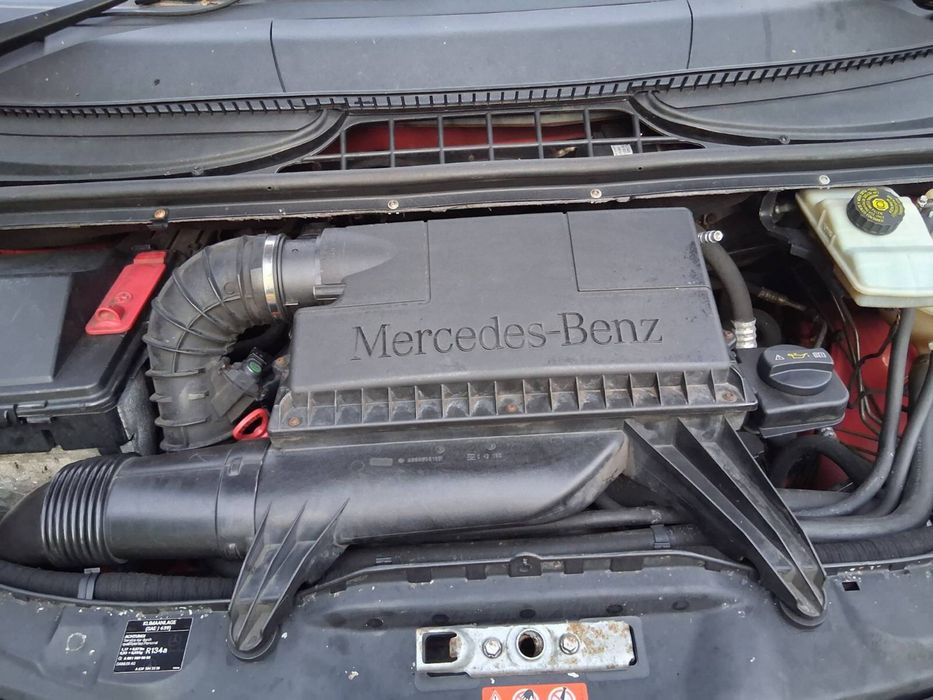 Mercedes benz VITO 109