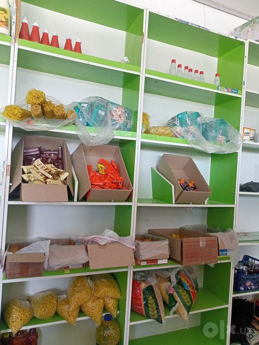 Savdo do'koni uchun sifatli mebel komplekti sotiladi