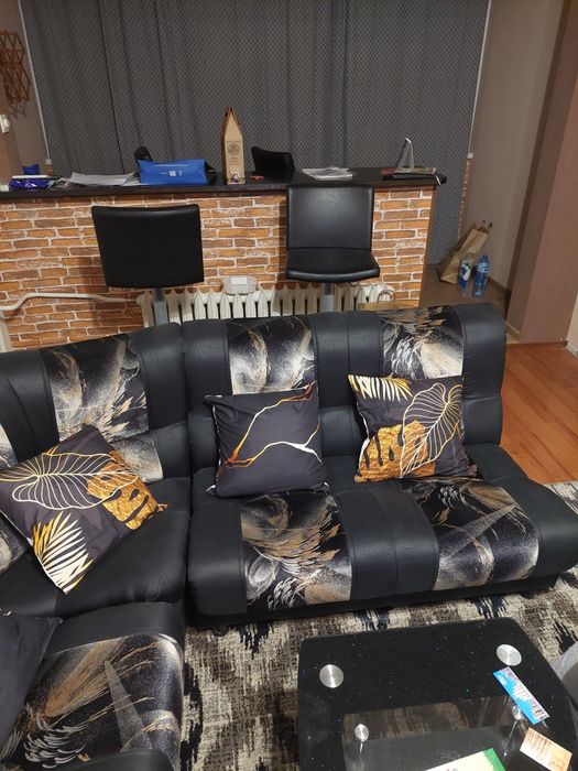 Ъглов диван и два фотьойла