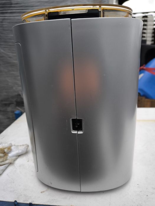 Продавам висок клас кафе машина пълен автомат Saeco Primera Ring