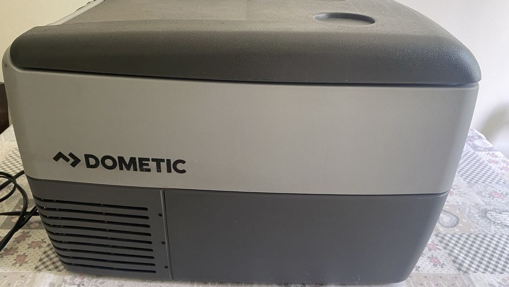 Vand frigider auto Dometic CDF36