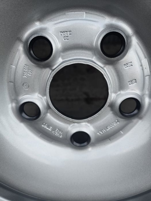 Чисто нови гуми с джанти