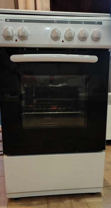 Готварска печка (ток) Crown 54AM A CLASS MULTIFUNCTIONAL , 4 ток , Бял