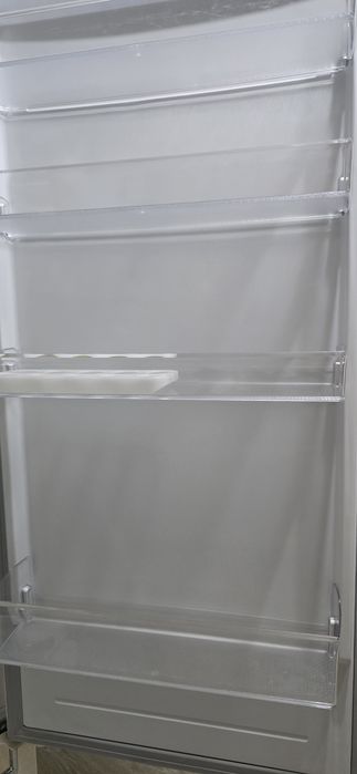 Продаётся холодильник LG