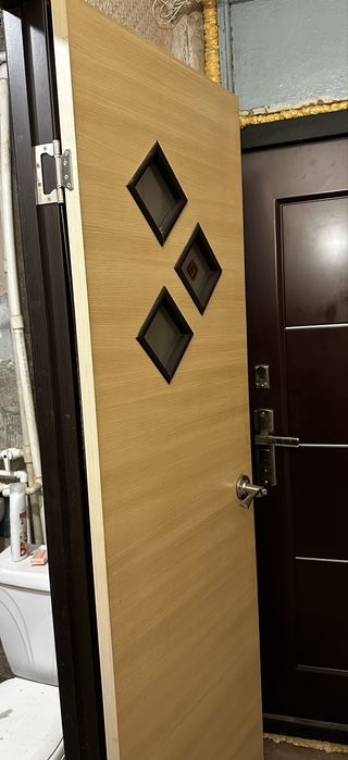 Продам дверь межкомнатную
