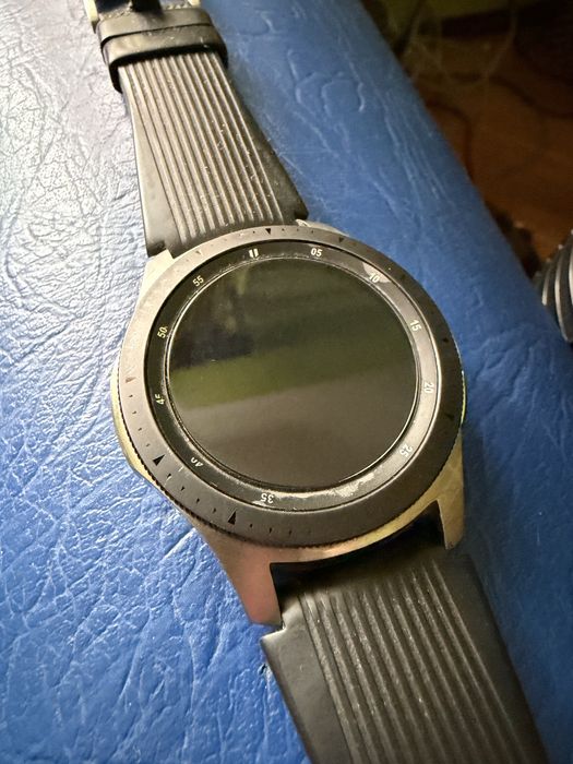 Samsung galaxy watch in stare perfecta