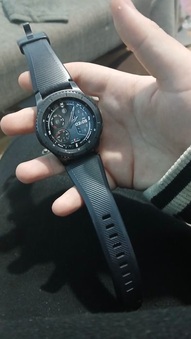 URGENT Vand smartwatch samsung gear 3 frontier nefolosit
