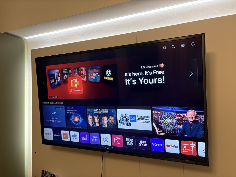 Televizor Smart LG, 4k, ultra HD, 139cm