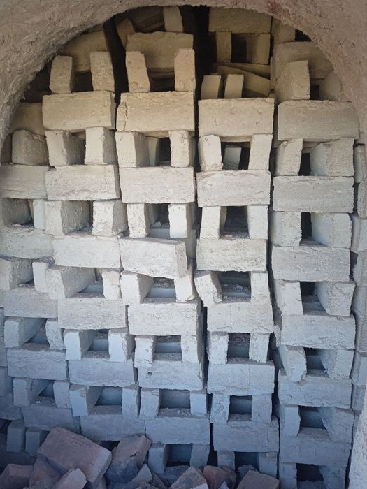 Pishgan gisht sotiladi