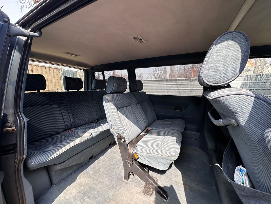 Volkswagen T4, минибус 2.5