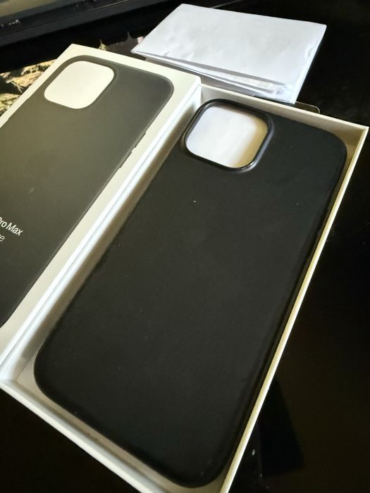 Iphone 13 pro max оригинален кожен калъф