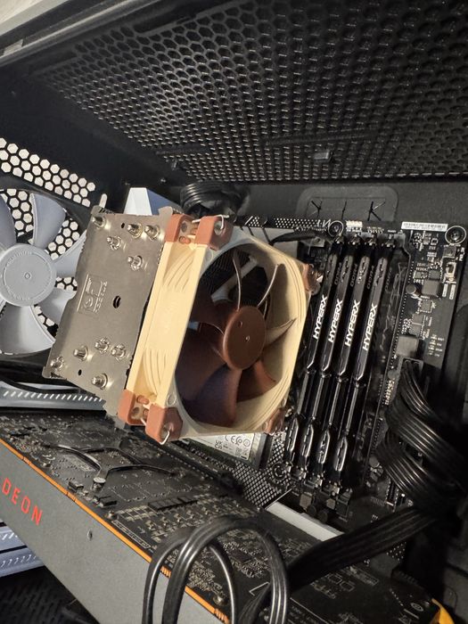 Calculator Gaming i7 8700K, 32GB/16GB , NVMe, HDD, AMD Radeon RX5700 8GB DDR6 256Bit
