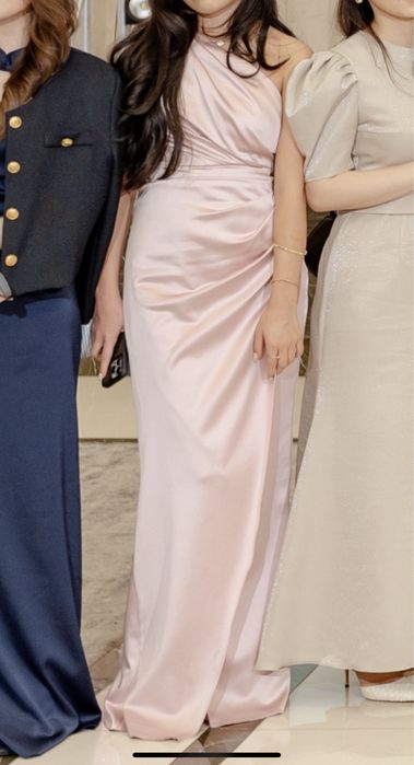 Платье атласовое