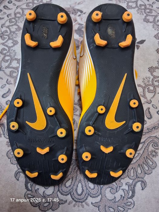 Бутонки Nike Mercurial номер 43 (27.5 см.)