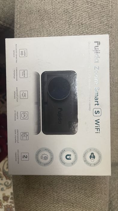 Видеорегистратор Fujida Zoom Smart S WiFi