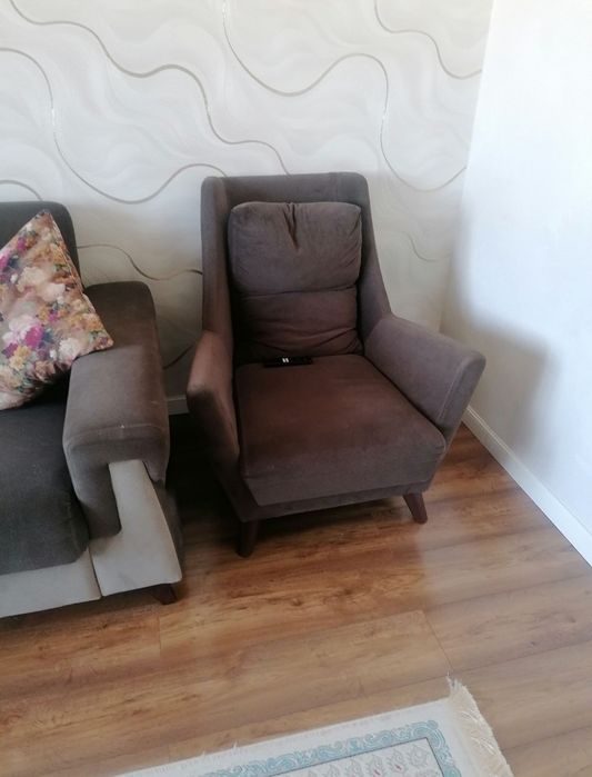 Диван с креслом продам