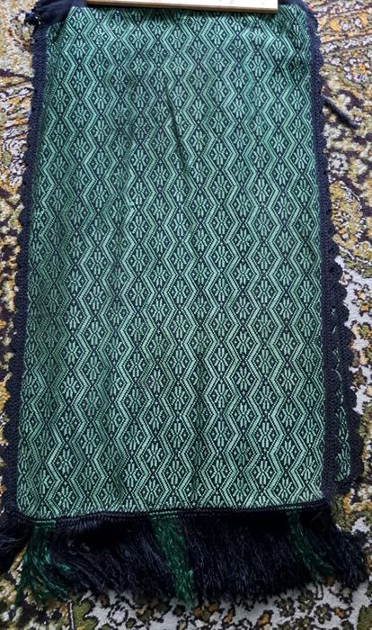 Soarte ,catrinte cu matase verde
LUNGIME-72CM
LĂȚIME-40CM
IN PRVAT DE