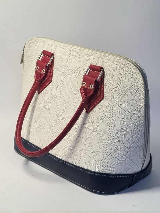 Дамска чанта от еко кожа – стилна