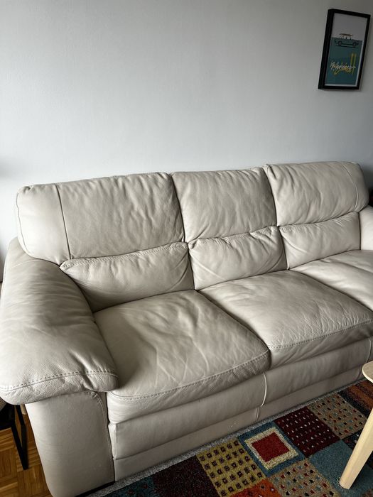 Комплект кожени канапета в много добро състояние- двойка и тройка