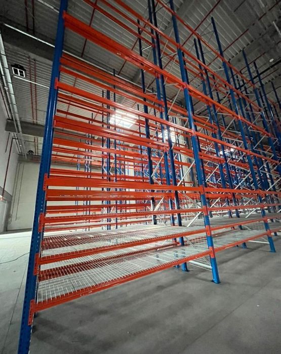 Avem pe stoc o gama foarte mare de role metalice transportatoare banda