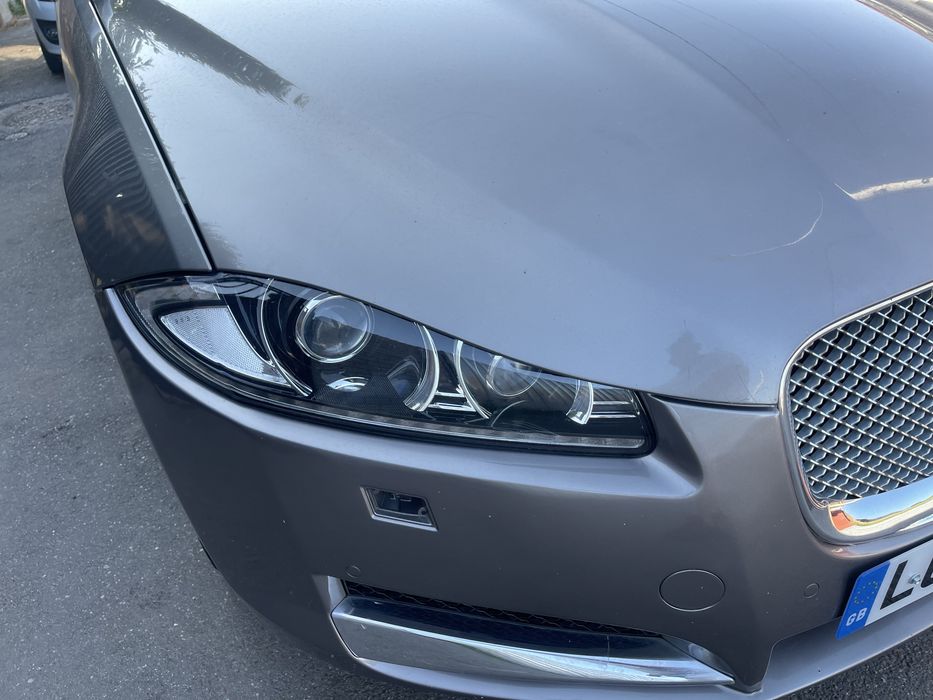 Bara fata Jaguar XF 224DT FACELIFT 2012