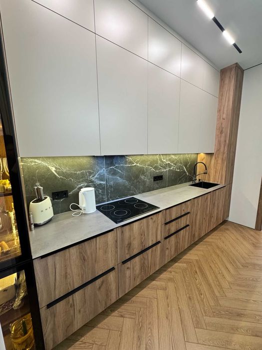 Продам 3 квартира РН Парк Победы