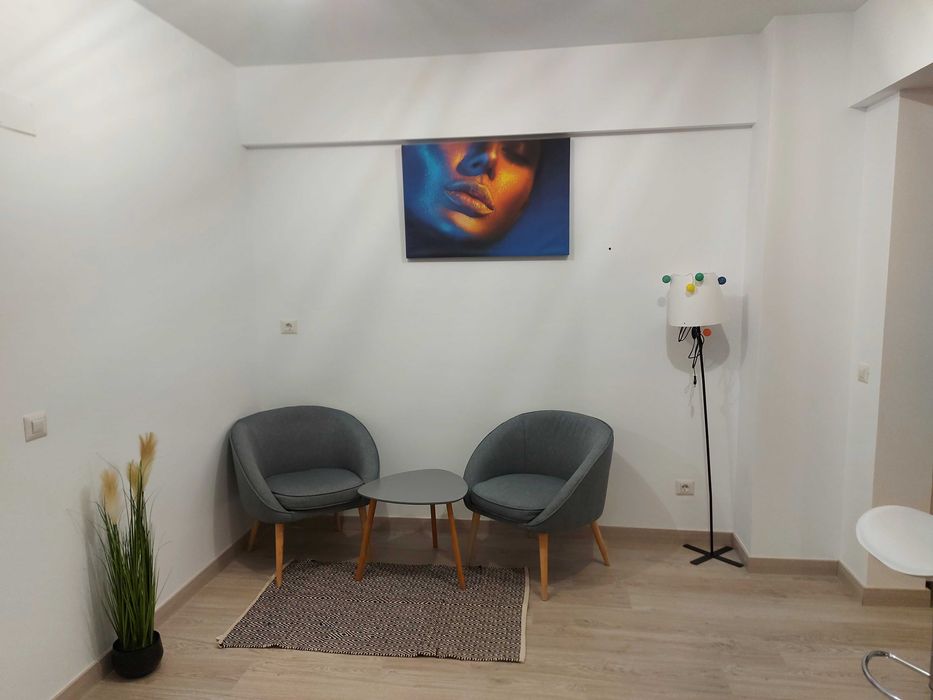 AC. Închiriez apartament lux 2 camere,regim hotelier 250 lei.