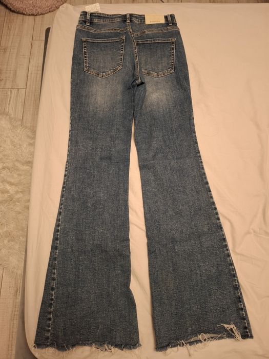 Blugi Stradivarius mar 40