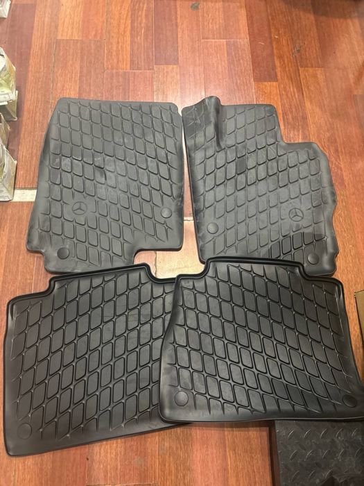 Продаеются новые полики оригинал для Merсedes GLE