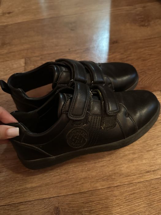 Продам , детские туфли