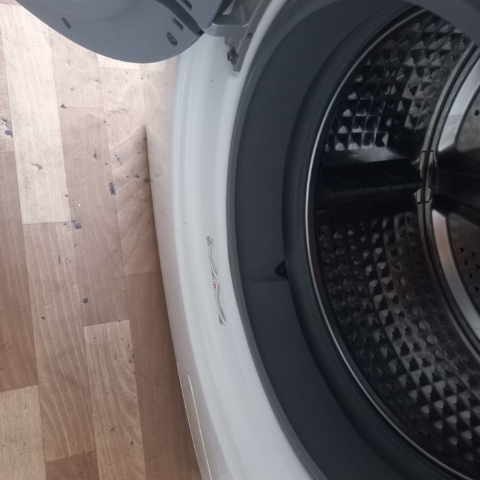Продам стиральную машинку Samsung.