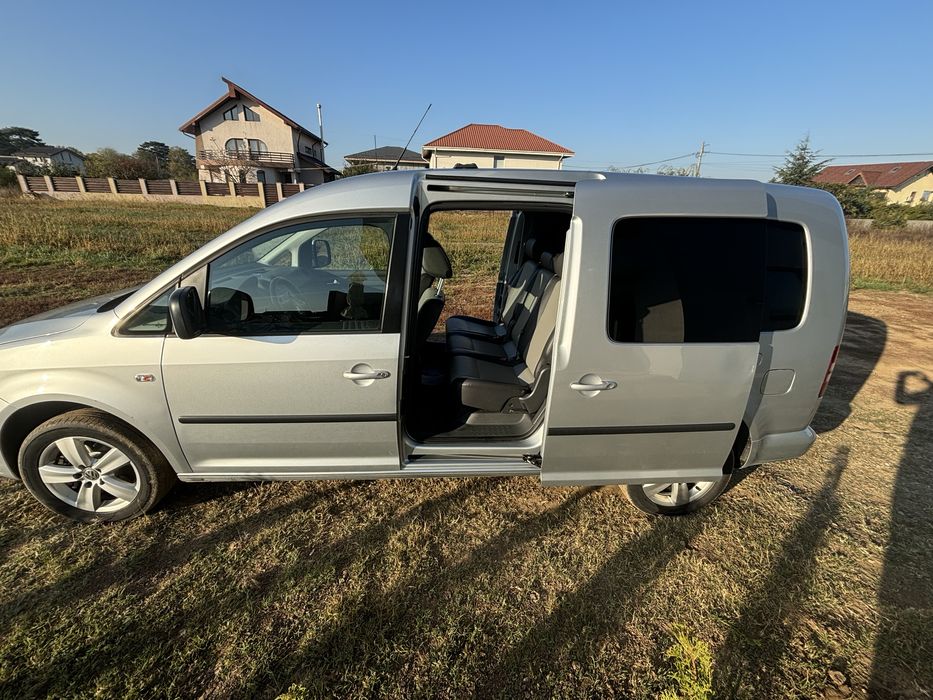 Volkswagen Caddy Maxi 2.0 TDI Trendline DSG, 7 locuri