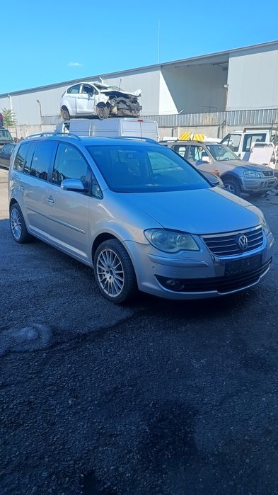 VW Touran 2.0 TDI DSG Facelift