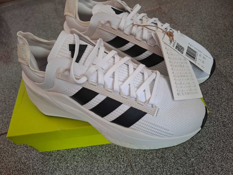 Аdidas AVRYN номер 39 1/3