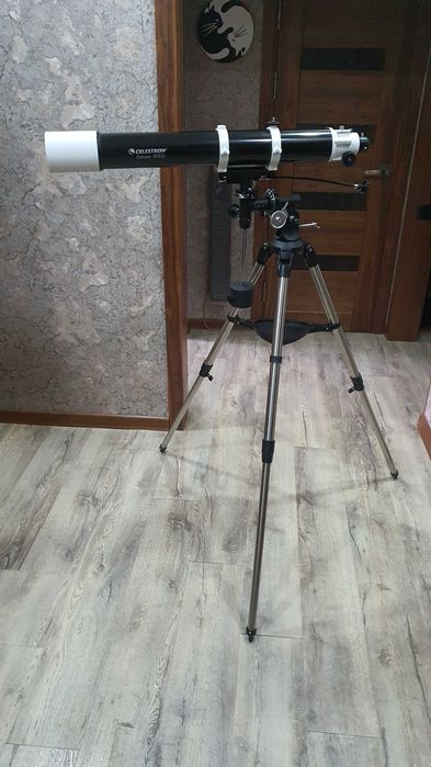 Продам телескоп Celestron Deluxe80EQ