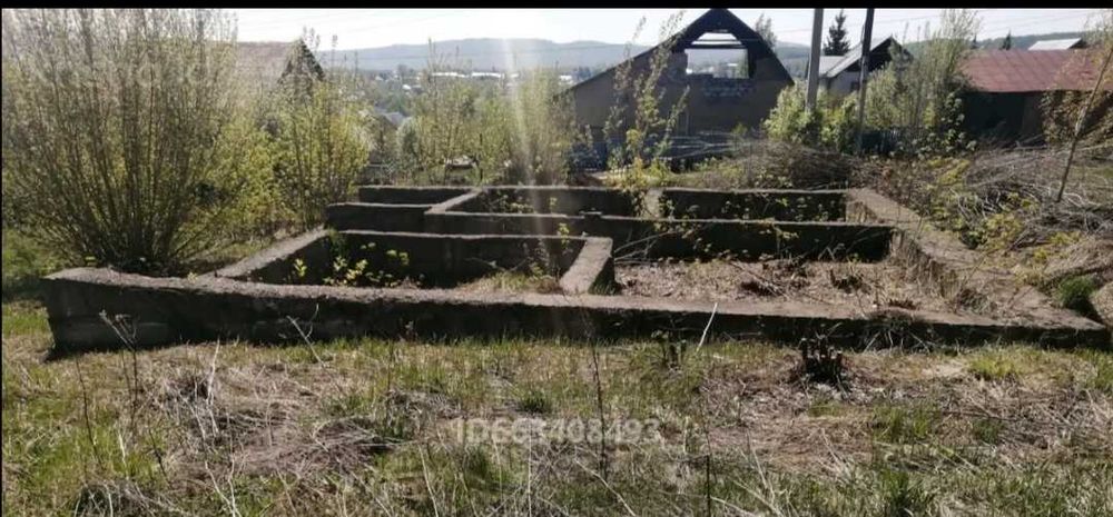 Продам земельный участок с фундаментом