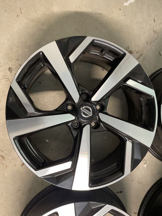 4 бр.оригинални джанти Nissan 19” 5x114,3mm