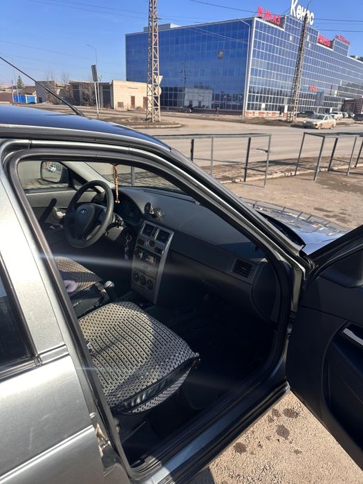 Ваз Лада Приора в