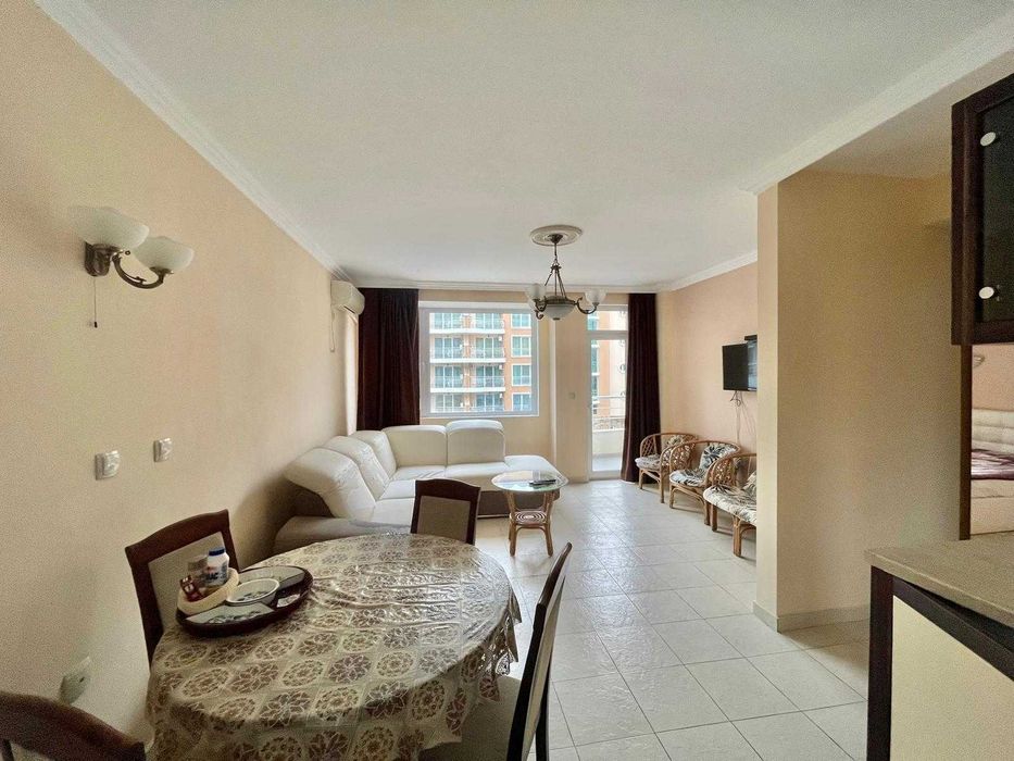 Тристаен апартамент в Слънчев Бряг!