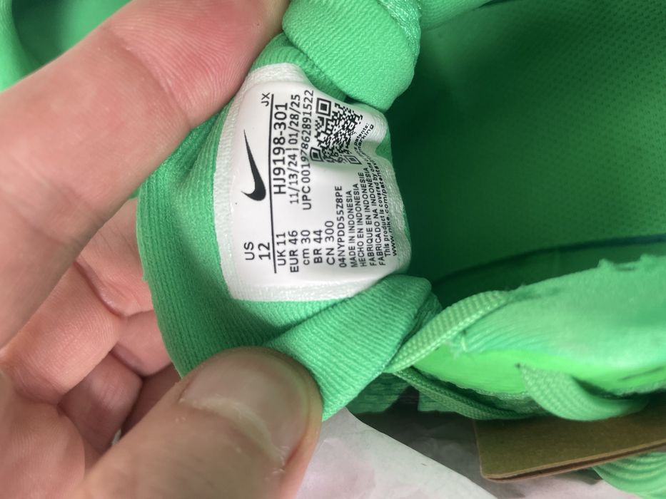 Кроссовки Nike новые